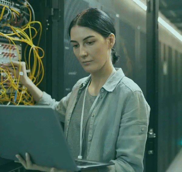 Data Center Decommissioning: A Complete Guide for Enterprise IT Management